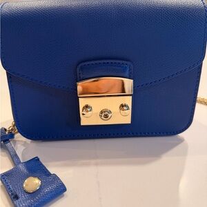 La Cattura Blue Leather Crossbody Purse – Gold Hardware – Excellent Condition